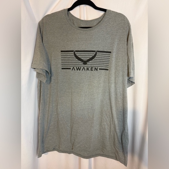 Under Armour UA Men's Awaken Eagle Graphic Short Sleeve Tee T-Shirt Gray - Picture 1 of 3